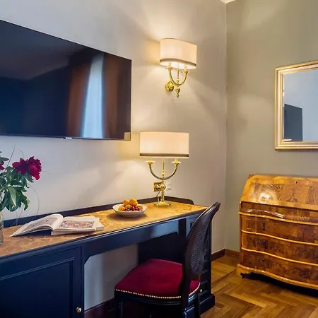 Grand Politi Hotel 4*