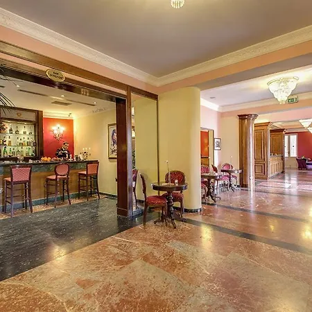 Grand Politi Hotel