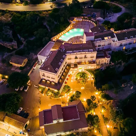 Hotel Grand Politi