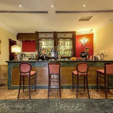 호텔 Grand Politi 4*