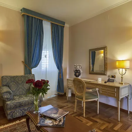 호텔 Grand Politi 4*