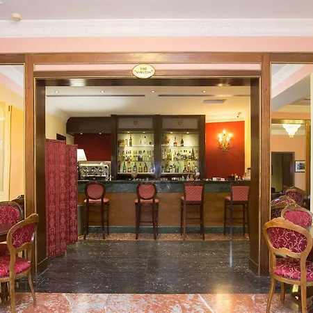 호텔 Grand Politi 4*