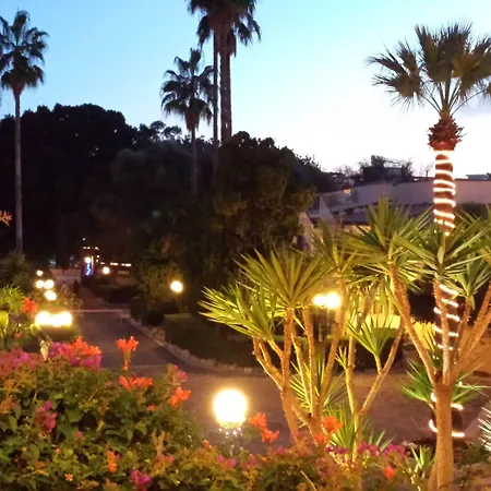 Grand Politi 호텔 4*