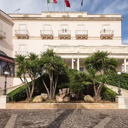 호텔 Grand Politi 4*