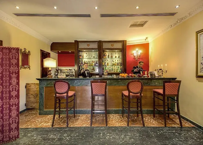 Otel Grand Politi 4*