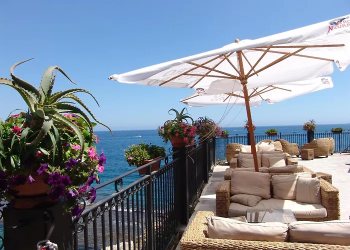 Otel Grand Politi 4*